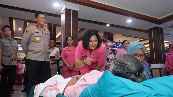 Polda Kalteng Rayakan Natal 2025 dengan Mengadakan Bakti Kesehatan Gratis
