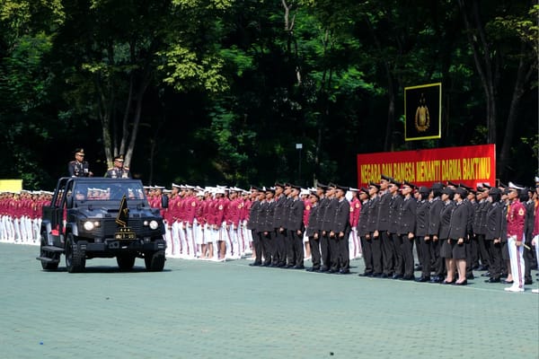 Tutup Pendidikan SIPSS Gelombang II 2025, Wakapolri Lantik 99 Perwira Muda Polri di Akpol Semarang