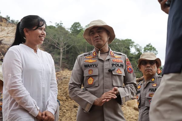 Rumah Hancur Diterjang Longsor, Polwan Tapteng Pilih Selamatkan Ibu dan Dua Balita