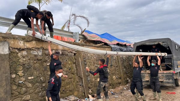 Brimob Polri Hadir untuk Masyarakat, MCK Umum Dibangun di Kuala Simpang Aceh