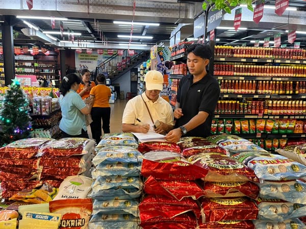 Program Minggu Kasih, Ditressiber Polda Bali Gelar Sosialisasi dan Pengobatan Gratis