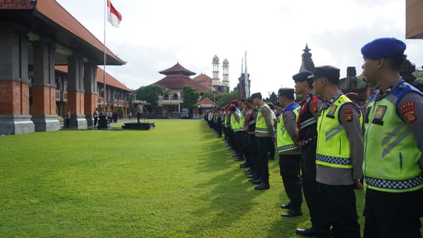 Polda Bali Terjunkan Ratusan Personel Pertebal Pengamanan di Gereja