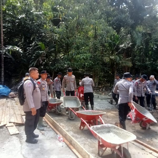 Sinergi Polri dan Pemda Bangun Hunian Sementara untuk Pengungsi Pesisir Selatan