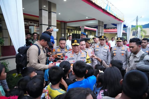 Wakapolri Pastikan Penanganan Pascabencana di Tapanuli Tengah, Bantu Warga yang Terdampak