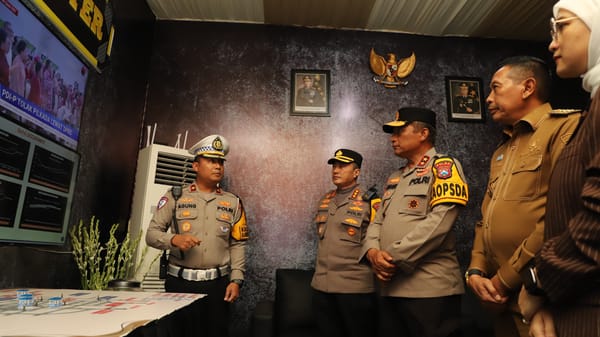 Kapolda Jatim Tinjau Pos Pam, Pos Yan, dan Pos Terpadu di Malang Raya, Nataru Dipastikan Aman