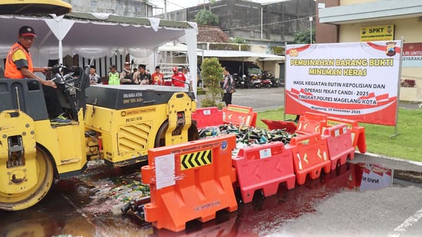 Ratusan Miras Dimusnahkan Polres Magelang Kota Jelang Perayaan Nataru 2026