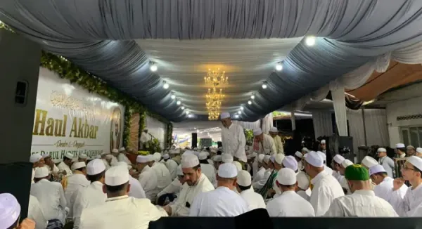 Ribuan Jamaah Padati Haul Akbar Al Imamain Malang 2025, Doa dan Zikir Menggema
