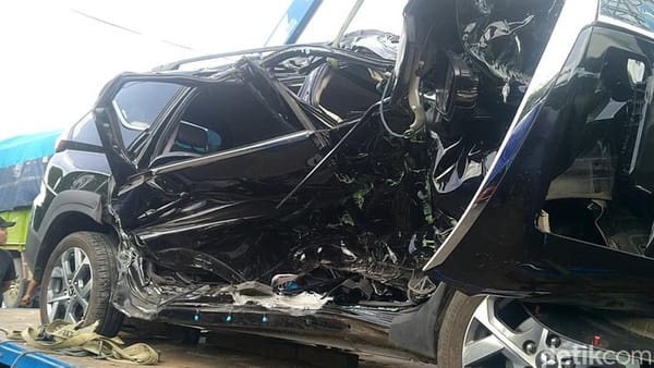 Kecelakaan Beruntun di Bangjo Comal Pemalang, Truk Semen Hantam Lima Kendaraan