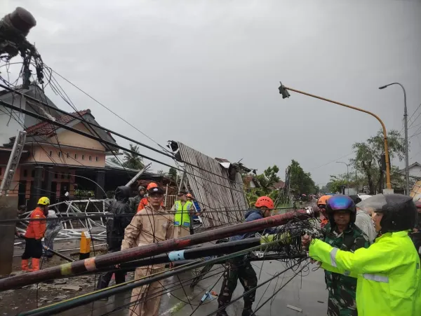 Sejumlah Wilayah di Kabupaten Pekalongan Terdampak Angin Kencang