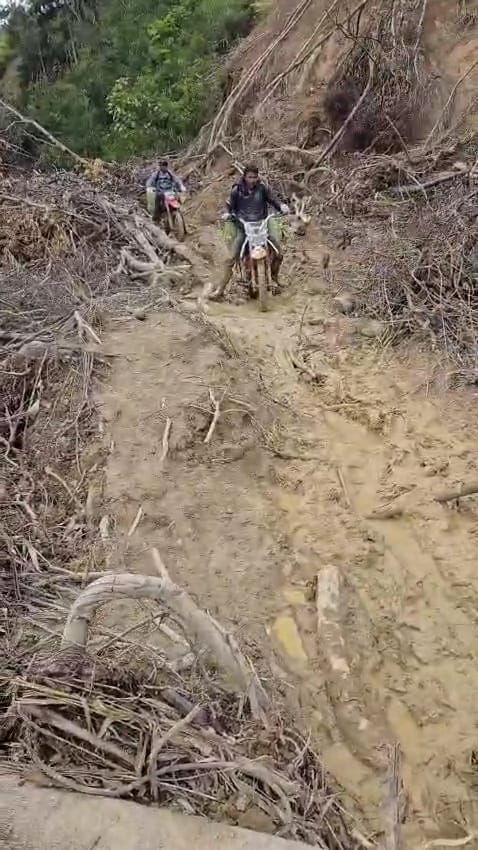 Warga Kampung Serule Apresiasi Polres Aceh Tengah, Terobos Medan Sulit Demi Salurkan Logistik