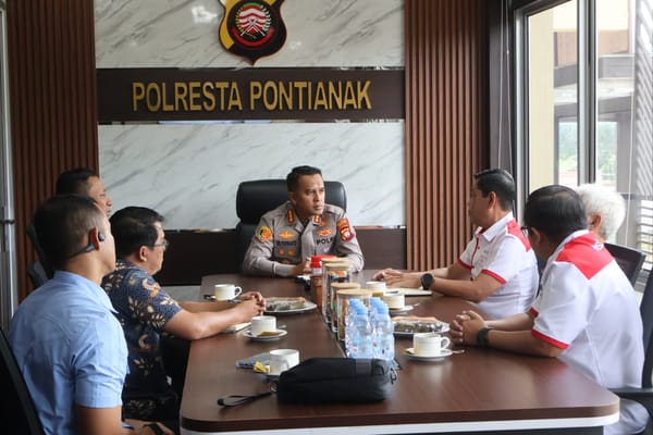 Silaturahmi dengan PSSI Kalbar, Kapolresta Pontianak Siap Kawal Liga 4 Piala Gubernur
