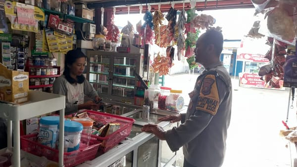 Antisipasi Uang Palsu, Polisi Sambangi UMKM di Pontianak