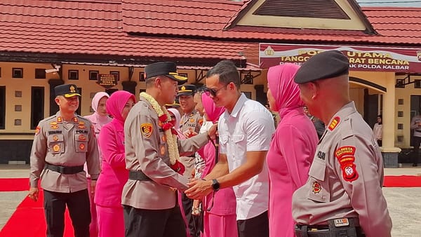 Tradisi, Kehormatan, dan Harapan Baru: Penyambutan Kapolresta Pontianak dengan Adat Dayak