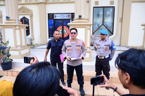 Pajero Seruduk Pagar Mapolda Jambi, Tes Urine Pengemudi Positif Narkoba