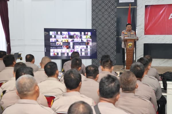 Densus 88 AT Polri Berikan Arahan dan Pembekalan kepada Seluruh Bhabinkamtibmas Polda Jambi