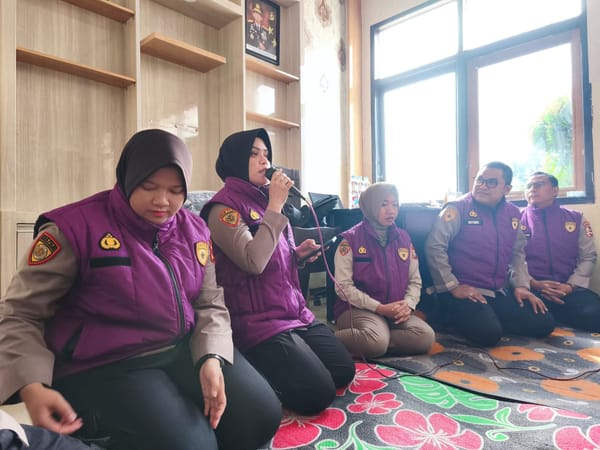 Rumah Terendam, Tugas Tetap Jalan: Trauma Healing Mabes Polri Hadir untuk Personel Polres Aceh Tamiang