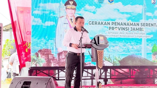 Polda Jambi Ikuti Penanaman Pohon Serentak HUT Jambi ke-69 di Muaro Jambi