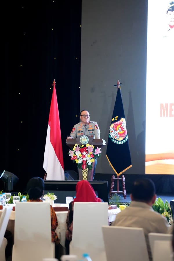 Polri di Bawah Presiden Sah Konstitusi, Wakapolri dan PP Polri Tegaskan Sikap Tegak Lurus
