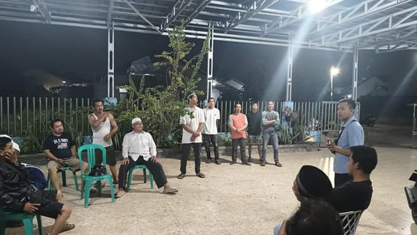 Polri Presisi di Tingkat Kelurahan: Bhabinkamtibmas Parit Mayor Jaga Harmoni Warga