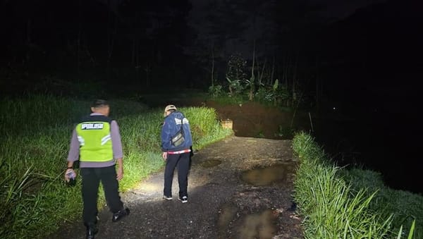 Longsor Putus Jalan di Gemawang Temanggung, Warga Terpaksa Memutar 15 Km