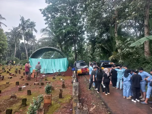 Polda Jateng Bongkar Makam Korban Gingseng Oplosan di Jepara, Proses Diawasi Ketat