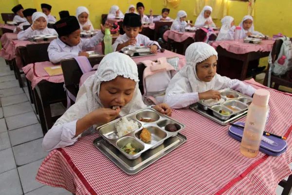 Tak Hanya Jaga Keamanan, Polri Buka 58.950 Lapangan Kerja Lewat Dapur Makan Bergizi Gratis