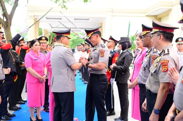 Pelepasan Wakapolda Jambi Digelar Khidmat, Dipimpin Langsung Kapolda