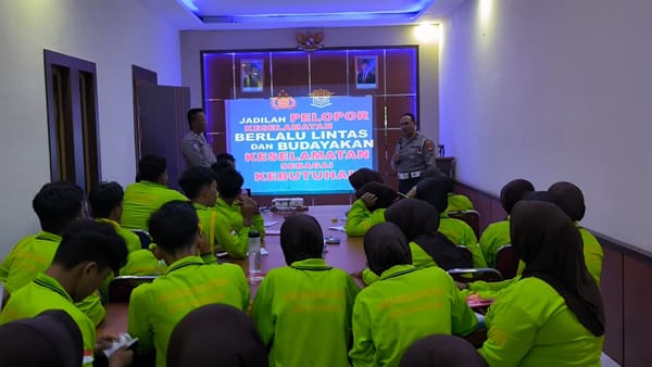 Edukasi Keselamatan, Sat Lantas Polresta Pontianak Sosialisasikan UU Lalu Lintas