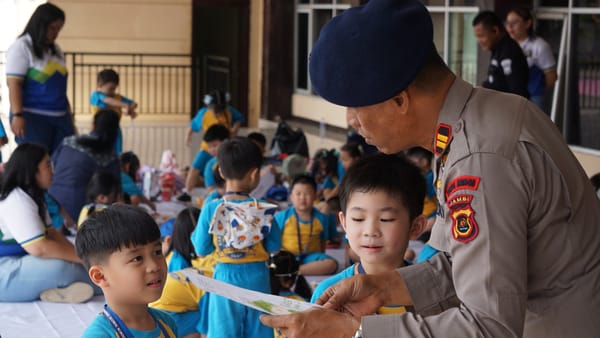 Kunjungi Satbrimob Polda Jambi, Murid TK Kurnia Global School Kenal Profesi Brimob Sejak Dini