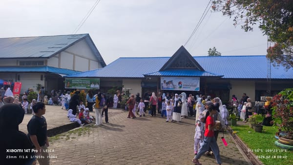 Personel Binmas Siaga Kawal Pawai Ta’aruf Tingkat Kecamatan Pontianak Timur
