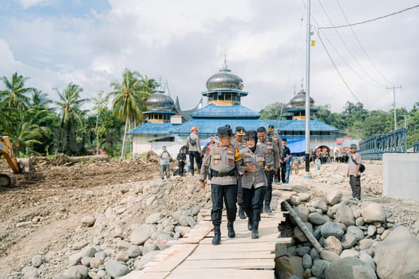 Korbrimob Turun Tangan, Jembatan Bailey Presisi Pulihkan Akses 4.300 Warga Palembayan