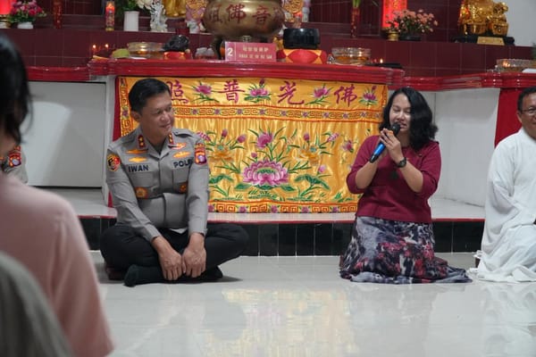 Pantau Langsung Perayaan Imlek, Kapolda Kalteng Kunjungi Vihara Avalokitesvara Budhayana Pastikan Situasi Aman dan Kondusif