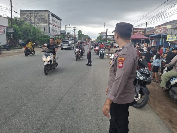 Antisipasi Kerawanan, Polsek Pontianak Utara Lakukan Pengamanan Rutin Pasar Juadah