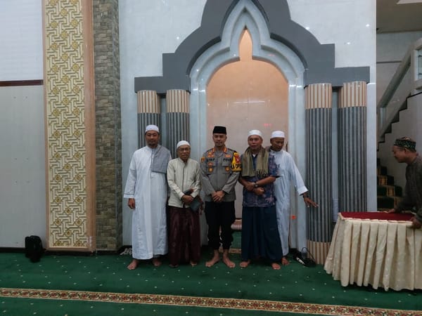 Kapolresta Pontianak Imbau Warga Jaga Kondusivitas Lewat Program Subuh Keliling di Al Hikmah