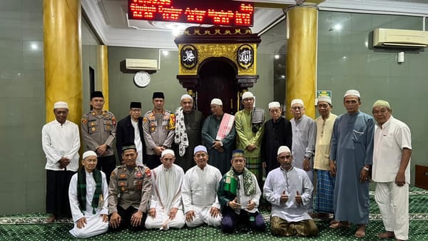 Lewat Safari Subuh di Masjid Al-Falah, Kapolresta Pontianak Serukan Sinergi Jaga Keamanan
