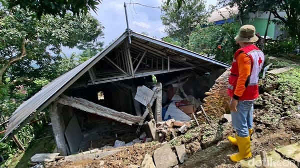 Tanah Gerak di Tegal Rusak 464 Rumah, 2.460 Warga Mengungsi