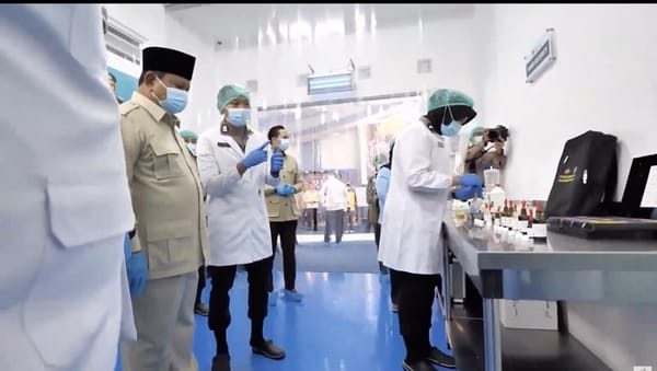 Masuk Dapur Pakai APD, Prabowo Uji Standar Higienitas SPPG Polri: Ini Pembeda Utamanya!