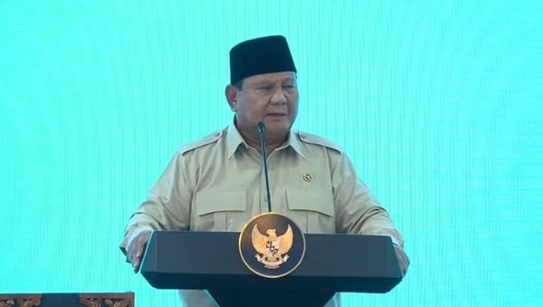 Prabowo Beri Tanda Kehormatan ke Kepala BGN, Wakapolri hingga Kapolda Metro