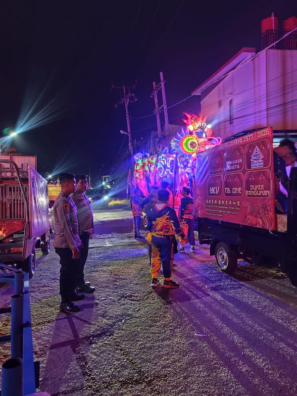 Polisi Kawal Jalannya Atraksi Naga Cap Go Meh 2577 di Pontianak Utara