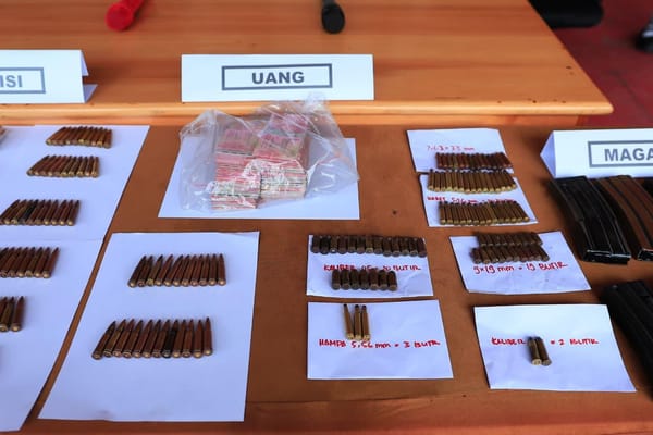 Kamp KKB di Nabarua Dibongkar Aparat Gabungan, Ratusan Amunisi dan Puluhan Juta Rupiah Diamankan