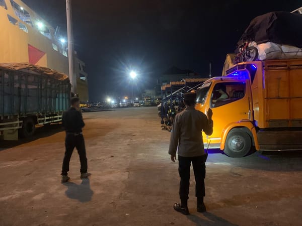 Polsek Pelabuhan Dwikora Tingkatkan Patroli Jelang Idul Fitri 1447 H di Pelabuhan Dwikora