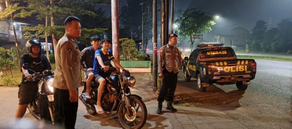 Patroli Enggang Utara Aktif Sambangi Warga untuk Antisipasi Gangguan Kamtibmas