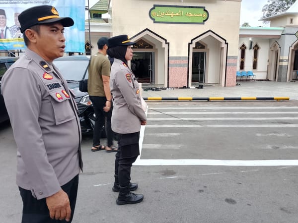 Kapolsek Pontianak Selatan Pantau Langsung Kegiatan Keagamaan di Masjid Muhtadin Untan