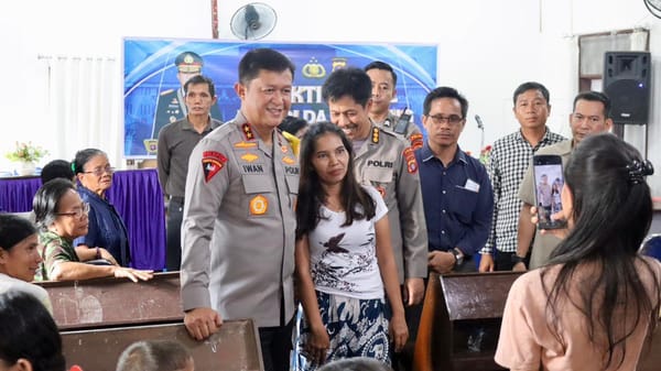Kapolda Kalteng Salurkan Tali Asih bagi Jamaat Gereja GKE Panenga, Perkuat Hubungan dengan Masyarakat