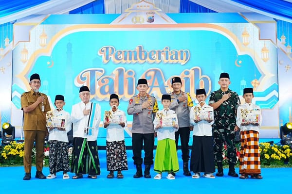 Safari Ramadan di Jateng, Kapolri Ajak Seluruh Elemen Bersatu Wujudkan Indonesia Emas 2045