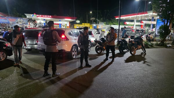 Panic Buying BBM Diantisipasi, Polresta Pontianak Tempatkan Personel di SPBU
