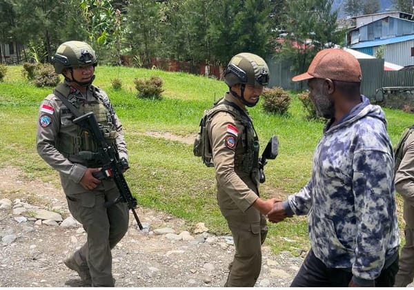 Patroli di Ilaga, Menjaga Keamanan Sambil Membangun Percakapan dengan Warga