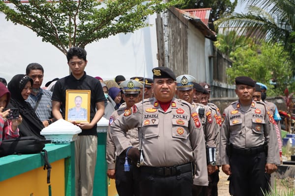 Kabagsdm Polresta Pontianak Pimpin Apel Persada untuk Almarhum Ahmad Nuraini