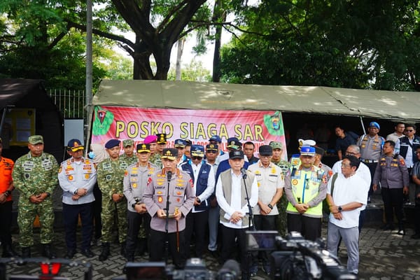 Tinjau Arus Balik di Pelabuhan Bakauheni, Kapolri Pastikan Pemudik Aman-Selamat Sampai Tujuan