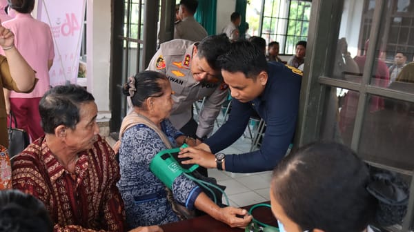 Jelang Paskah, Polda Kalteng Salurkan Kepedulian Lewat Anjangsana ke Panti Sosial dan Asuhan di Palangka Raya